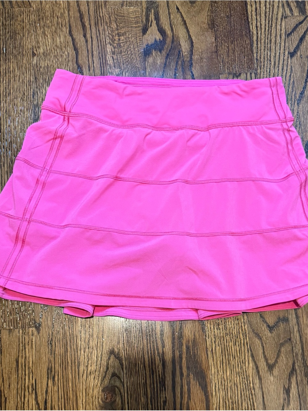 Lululemon hot pink skort, size 4